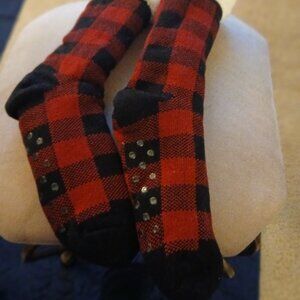 BUFFALO PLAID SHERPA SOCKS SIZE 9